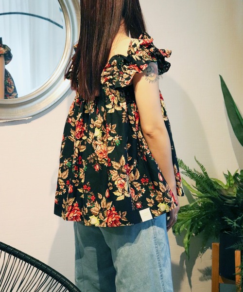 moyan ecri(モヤン エクリ)の「<moyan ecri>アフリカンファブリック使用フリルキャミSHOULDER FRILL CAMI BUSTIER(キャミソール・レディース・ブラック/ブルー/プラム/オレンジ・FREE)」の14枚目の写真