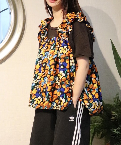 moyan ecri(モヤン エクリ)の「<moyan ecri>アフリカンファブリック使用フリルキャミSHOULDER FRILL CAMI BUSTIER(キャミソール・レディース・ブラック/ブルー/プラム/オレンジ・FREE)」の16枚目の写真