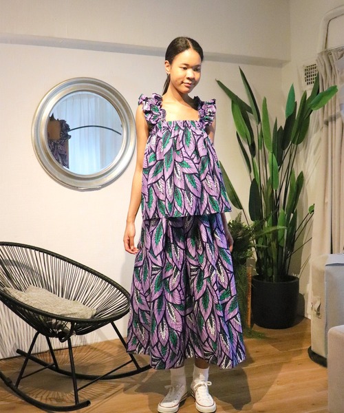 moyan ecri(モヤン エクリ)の「<moyan ecri>アフリカンファブリック使用フリルキャミSHOULDER FRILL CAMI BUSTIER(キャミソール・レディース・ブラック/ブルー/プラム/オレンジ・FREE)」の11枚目の写真
