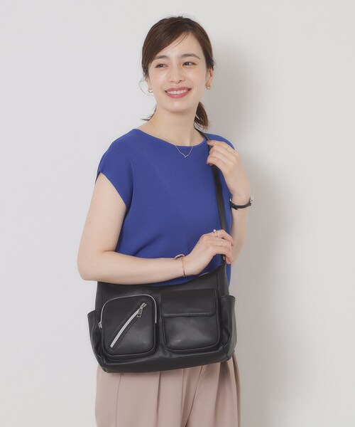 ITS'DEMO（イッツデモ）の「【8ポケット】アウトポケットショルダー（ショルダーバッグ・レディース・ブロンズ/ブラック/ナチュラル・00）」の6枚目の写真