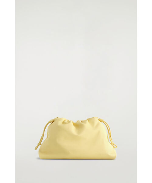 ドローストリングバケットバッグ - レザー（ショルダーバッグ）｜COS