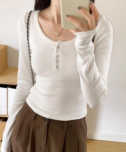 yuue' ( wear )(ユーイ)の「ヘンリーネックリブロングTシャツ(Tシャツ/カットソー・レディース・ホワイト/ライトグレー/ブラック・FREE)」の4枚目の写真