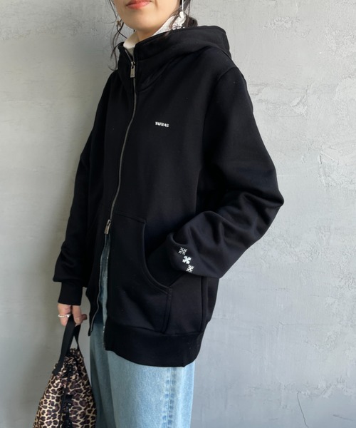 美品！TATRAS フルジップパーカー 即完売デザイン✨】TATRAS タトラス フェルダ フルジップ