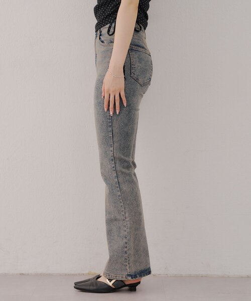 continuer de NICE CLAUP(コンティニューデナイスクラップ)の「【サイズ展開有】デニムフレアパンツ(デニムパンツ・レディース・その他/ケミカルウォッシュ・MEDIUM/SMALL)」の19枚目の写真