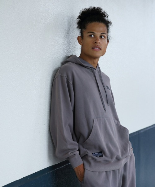 REEF(リーフ)の「【REEF】HERITAGE WASHED HOODIE(パーカー・メンズ・ブラック/グレー系その他・LARGE/X-LARGE/MEDIUM)」の4枚目の写真