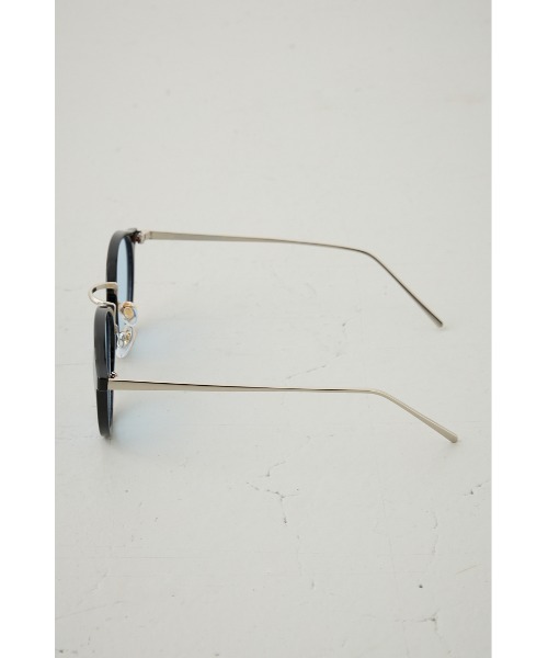 AZUL by moussy(アズールバイマウジー)の「ルーセントフレームアイウェア(サングラス・メンズ・グレー系その他/ブラック系その他・FREE)」の6枚目の写真