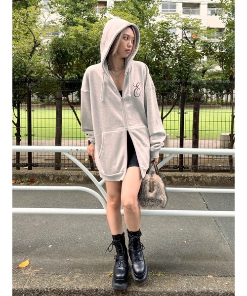 EVRIS（エヴリス）の「【裏起毛】era bloom グラフィックジップパーカー（パーカー・レディース・ホワイト/レッド/ブラック/グレー・FREE）」の7枚目の写真