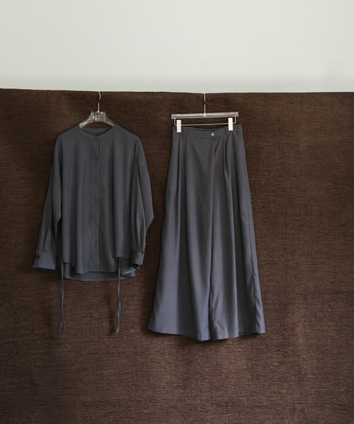 select MOCA Et（セレクトモカエト）の「【Et】Wrap 2Tuck Wide Pants（スラックス・レディース・チャコール/ブラウン・MEDIUM/LARGE）」の3枚目の写真