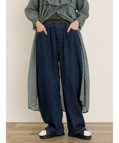 フィットモア　ローズ刺繍パンツ　ホワイト、ネイビー　Sサイズ　２枚まとめ売り フィットモア ローズ刺繍パンツ ホワイト、ネイビー Sサイズ 2枚