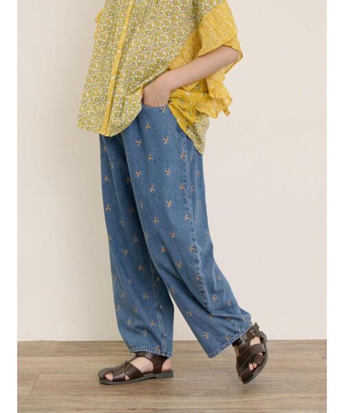 Samansa Mos2（サマンサ モスモス）の「【S/M/Lサイズ】刺繍デニム/ヒッコリーカーブパンツ（その他パンツ・レディース・ネイビー/ブラック/オフホワイト/ブルー・S/L/M）」の9枚目の写真