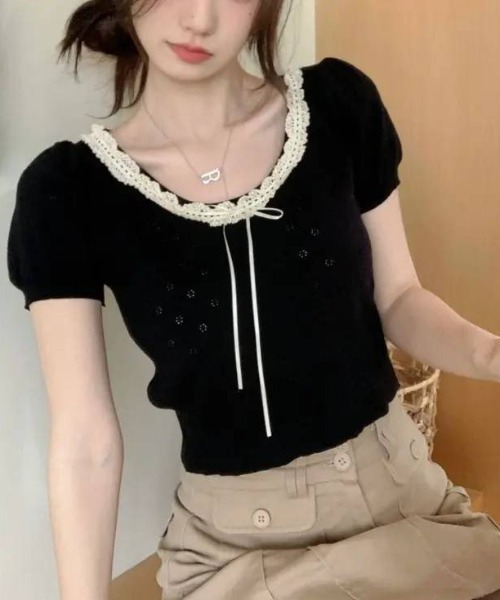 Vini（ヴィニ）の「【Vini】レースリボン付き フリルネック 半袖 ショート ニット（ニット/セーター・レディース・ホワイト/ブラック/ピンク・FREE）」の11枚目の写真