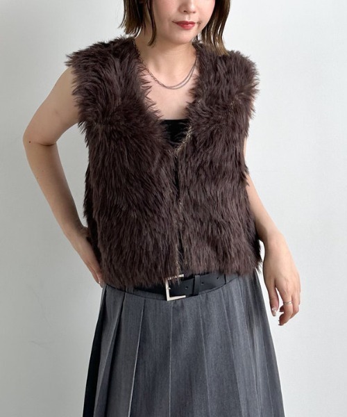 archives(アルシーヴ)の「グラデーションロングフェザーニットベスト(ベスト・レディース・ブラウン/アイボリー・MEDIUM)」の1枚目の写真