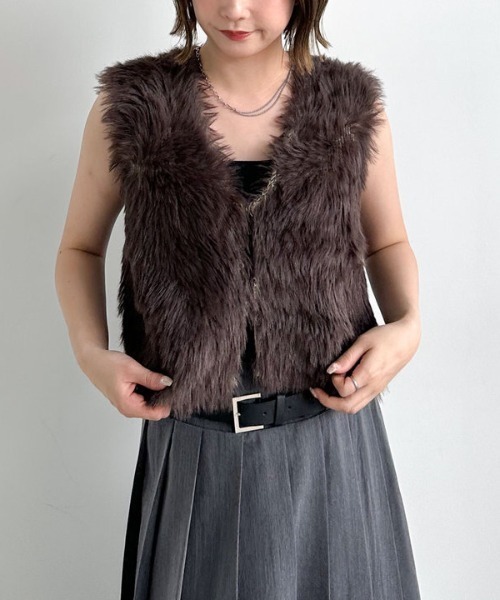 archives(アルシーヴ)の「グラデーションロングフェザーニットベスト(ベスト・レディース・ブラウン/アイボリー・MEDIUM)」の16枚目の写真