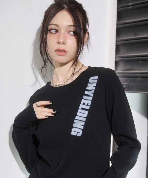 ENVYM(アンビー)の「スプレープリントTシャツ(Tシャツ/カットソー・レディース・ブラウン/レッド/ブラック・FREE)」の5枚目の写真