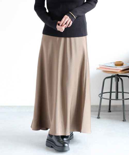 cepo（セポ）の「サテンマーメイドスカート（スカート・レディース・ブラウン/チャコール/ベージュ・M）」の2枚目の写真