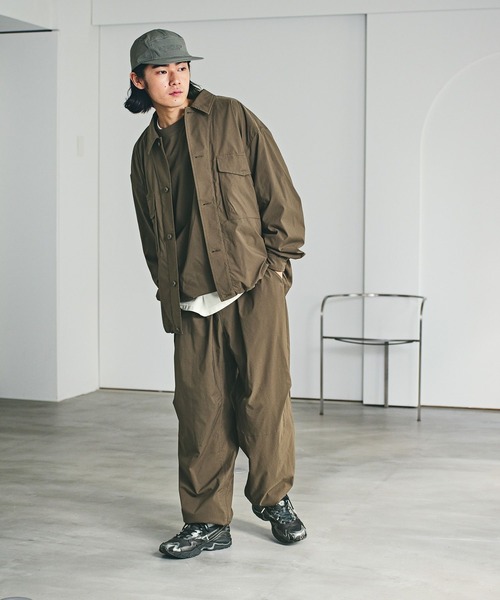 BAYFLOW(ベイフロー)の「【ストレッチ・イージーケア・吸水速乾・マシンウォッシャブル】SOLOTEXイージーパンツ(その他パンツ・メンズ・カーキ/ブラック・MEDIUM/LARGE)」の3枚目の写真