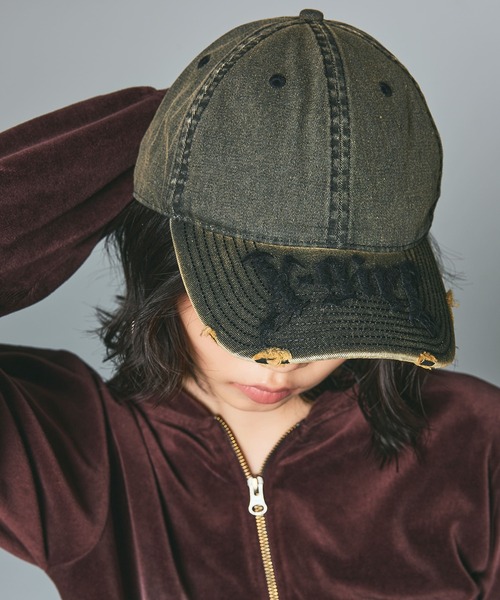 X-girl(エックスガール)の「GOTHIC LOGO 6PANEL CAP(キャップ・レディース・ブラック/オリーブ・ONE SIZE)」の2枚目の写真