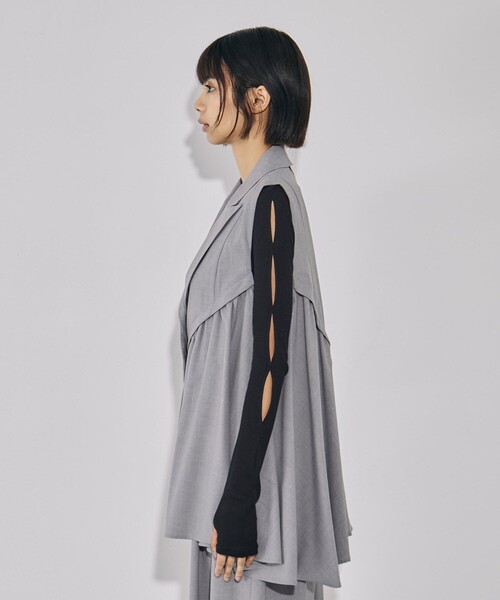 UNITED TOKYO（ユナイテッドトウキョウ）の「【残りわずか！】バイアスカットフレアジレ｜ウォッシャブル/防シワ/セットアップ/オケージョン/レイヤード/ベスト/冬服（ベスト・レディース・グレー/ブラック・FREE）」の10枚目の写真