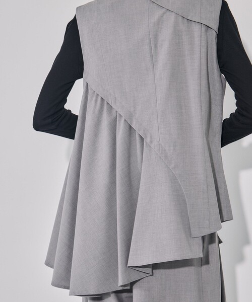 UNITED TOKYO（ユナイテッドトウキョウ）の「【残りわずか！】バイアスカットフレアジレ｜ウォッシャブル/防シワ/セットアップ/オケージョン/レイヤード/ベスト/冬服（ベスト・レディース・グレー/ブラック・FREE）」の12枚目の写真