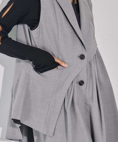 UNITED TOKYO（ユナイテッドトウキョウ）の「【残りわずか！】バイアスカットフレアジレ｜ウォッシャブル/防シワ/セットアップ/オケージョン/レイヤード/ベスト/冬服（ベスト・レディース・グレー/ブラック・FREE）」の14枚目の写真