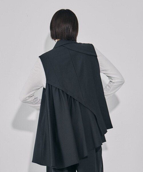 UNITED TOKYO（ユナイテッドトウキョウ）の「【残りわずか！】バイアスカットフレアジレ｜ウォッシャブル/防シワ/セットアップ/オケージョン/レイヤード/ベスト/冬服（ベスト・レディース・グレー/ブラック・FREE）」の20枚目の写真