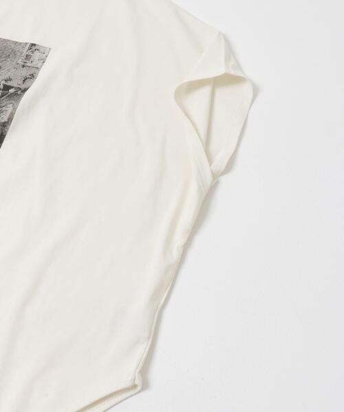 URBAN RESEARCH ROSSO WOMEN（アーバンリサーチ　ロッソ）の「CHIGNON　photo　ドルマンカットソー（Tシャツ/カットソー・レディース・アイボリー/チャコールグレー・FREE）」の4枚目の写真