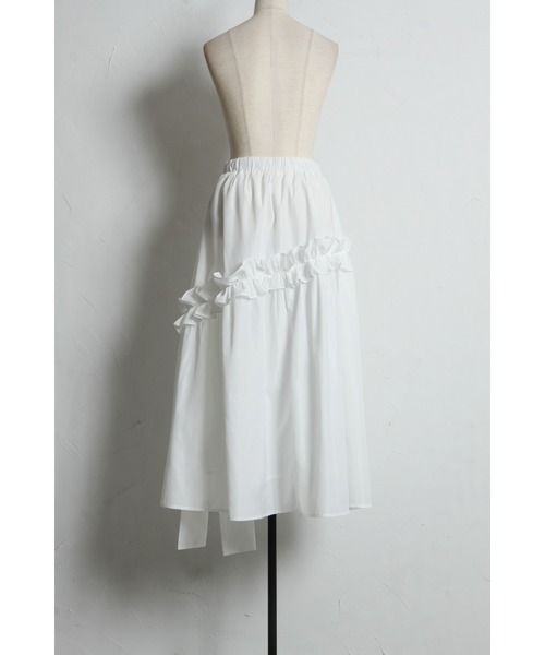 ARVELLIA（アルベリア）の「RIBBON DETAIL FRILL SKIRT（スカート・レディース・ブラック/ホワイト・M）」の6枚目の写真