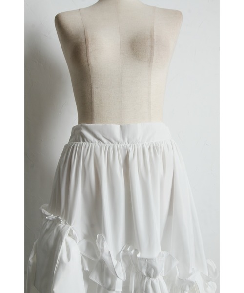 ARVELLIA（アルベリア）の「RIBBON DETAIL FRILL SKIRT（スカート・レディース・ブラック/ホワイト・M）」の8枚目の写真