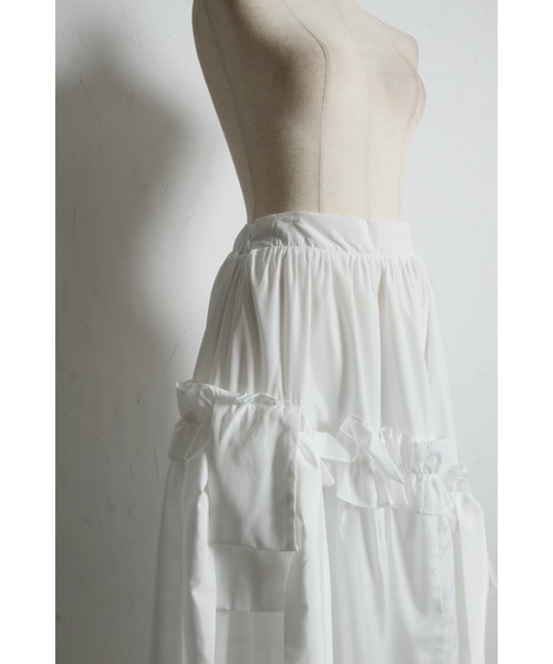 ARVELLIA（アルベリア）の「RIBBON DETAIL FRILL SKIRT（スカート・レディース・ブラック/ホワイト・M）」の9枚目の写真