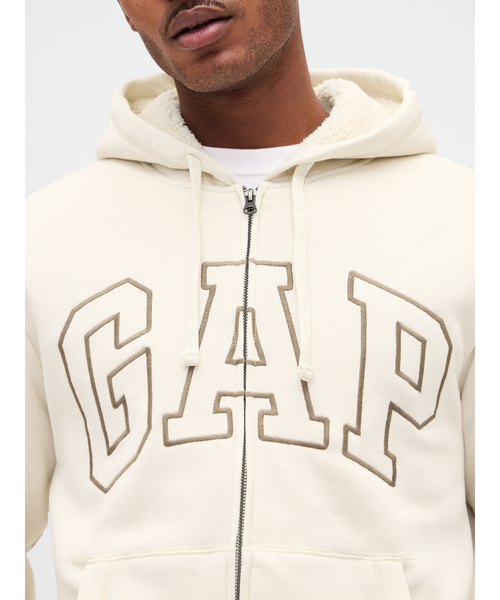 【希少レア】新品ꕥリラックスフィットGapロゴ裏ボアジップアップパーカーベージュ セール】リラックスフィット GAPロゴ 裏ボア ジップアップパーカー