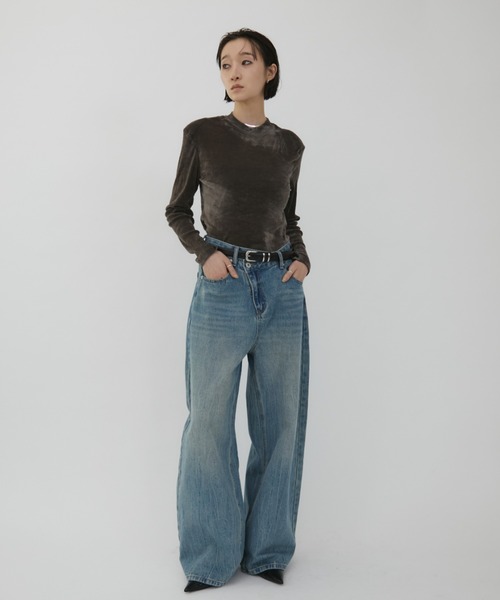 VION（ヴィオン）の「Wide Straight Denim Pants / ワイドストレートデニムパンツ（デニムパンツ・レディース・ブルー/ライトブルー・MEDIUM/LARGE）」の4枚目の写真