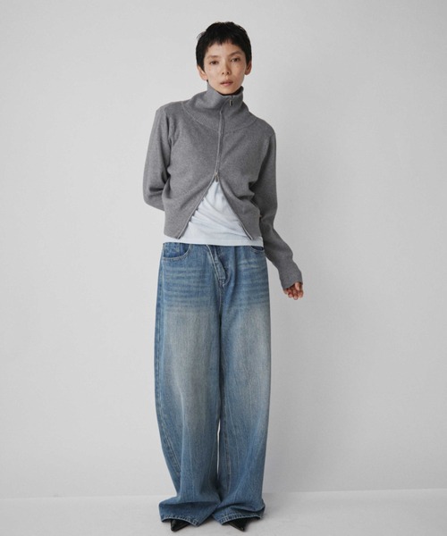 VION（ヴィオン）の「Wide Straight Denim Pants / ワイドストレートデニムパンツ（デニムパンツ・レディース・ブルー/ライトブルー・MEDIUM/LARGE）」の13枚目の写真