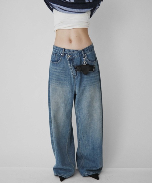 VION（ヴィオン）の「Wide Straight Denim Pants / ワイドストレートデニムパンツ（デニムパンツ・レディース・ブルー/ライトブルー・MEDIUM/LARGE）」の15枚目の写真