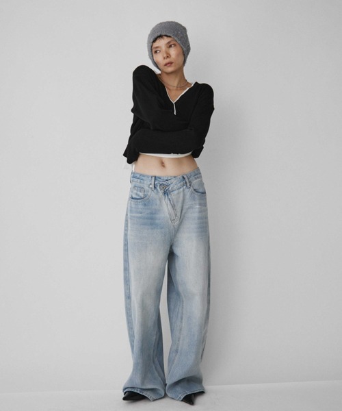 VION（ヴィオン）の「Wide Straight Denim Pants / ワイドストレートデニムパンツ（デニムパンツ・レディース・ブルー/ライトブルー・MEDIUM/LARGE）」の19枚目の写真