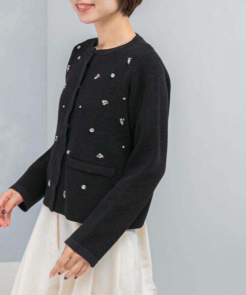 URBAN RESEARCH ROSSO WOMEN（アーバンリサーチ　ロッソ）の「ビジューショートカーディガン（カーディガン/ボレロ・レディース・ブラック/オフホワイト・FREE）」の2枚目の写真