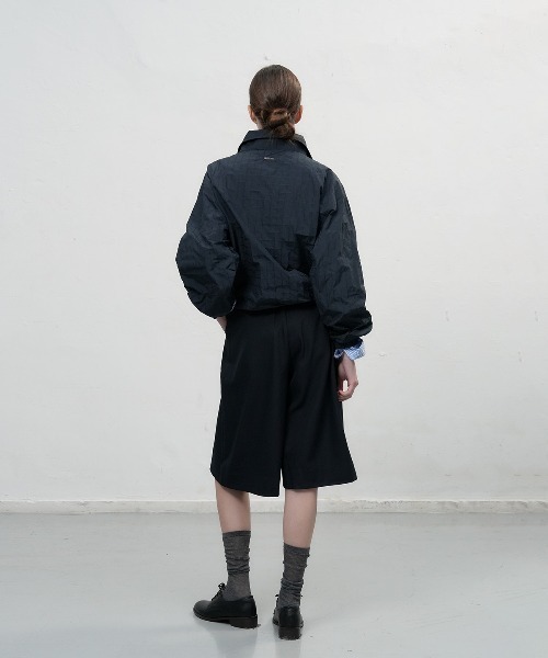 GENERAL IDEA（ジェネラルアイデア）の「【GENERAL IDEA】プリーツバミューダパンツ / PLEATS BERMUDA PANTS（スラックス・レディース・ブラック/ネイビー/ブラウン・L/M/S）」の12枚目の写真