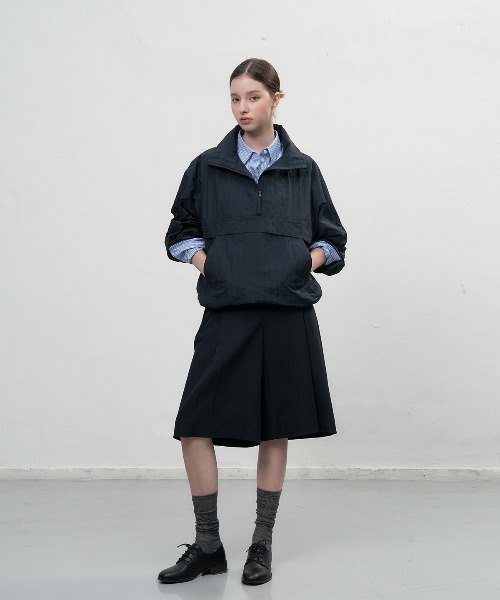 GENERAL IDEA（ジェネラルアイデア）の「【GENERAL IDEA】プリーツバミューダパンツ / PLEATS BERMUDA PANTS（スラックス・レディース・ブラック/ネイビー/ブラウン・L/M/S）」の10枚目の写真