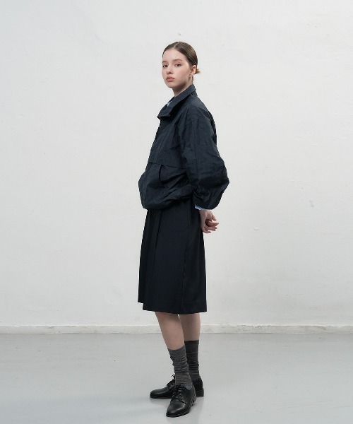 GENERAL IDEA（ジェネラルアイデア）の「【GENERAL IDEA】プリーツバミューダパンツ / PLEATS BERMUDA PANTS（スラックス・レディース・ブラック/ネイビー/ブラウン・L/M/S）」の11枚目の写真