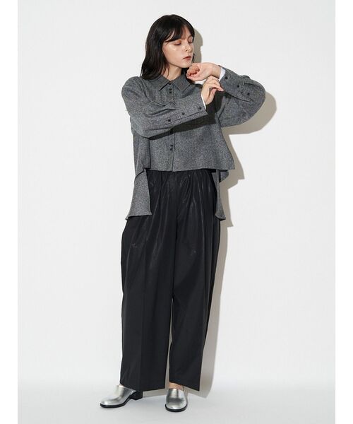 ELENDEEK（エレンディーク）の「バックレイヤードシャツ（シャツ/ブラウス・レディース・チャコールグレー/グレー・FREE）」の7枚目の写真