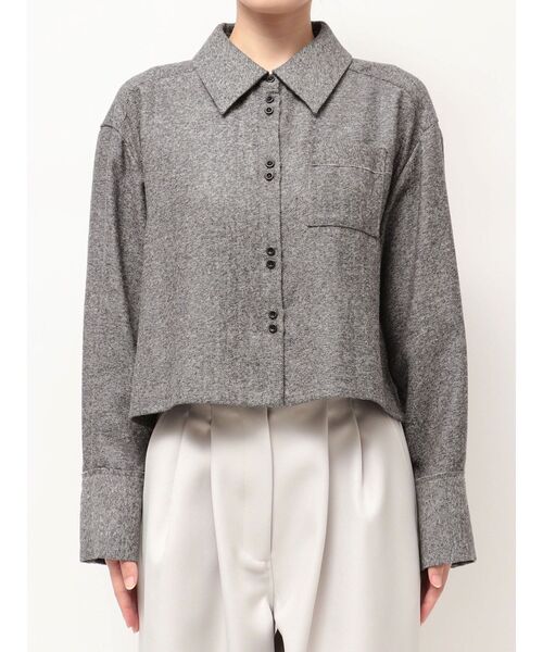 ELENDEEK（エレンディーク）の「バックレイヤードシャツ（シャツ/ブラウス・レディース・チャコールグレー/グレー・FREE）」の11枚目の写真