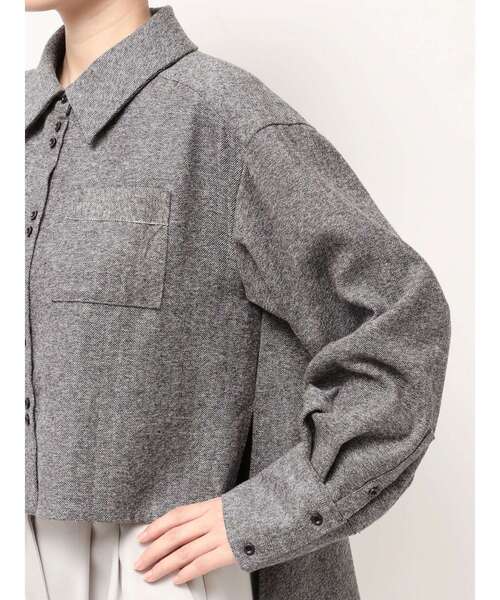 ELENDEEK（エレンディーク）の「バックレイヤードシャツ（シャツ/ブラウス・レディース・チャコールグレー/グレー・FREE）」の15枚目の写真