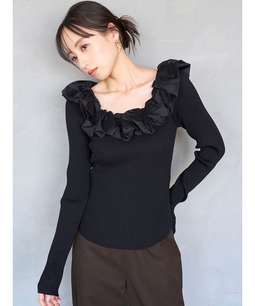 SNIDEL(スナイデル)の「シアーフリルニットプルオーバー(ニット/セーター・レディース・アイボリー/ブラック/モカ/マルチ・F)」の10枚目の写真