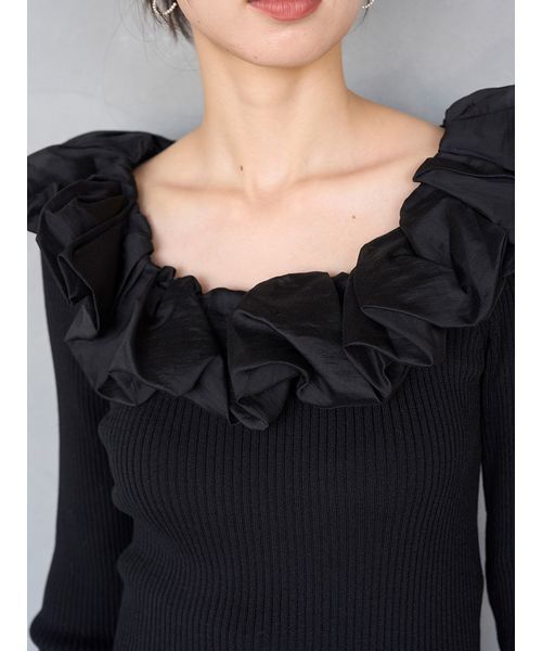 SNIDEL(スナイデル)の「シアーフリルニットプルオーバー(ニット/セーター・レディース・アイボリー/ブラック/モカ/マルチ・F)」の13枚目の写真