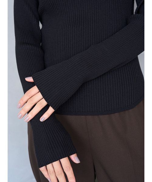 SNIDEL(スナイデル)の「シアーフリルニットプルオーバー(ニット/セーター・レディース・アイボリー/ブラック/モカ/マルチ・F)」の14枚目の写真