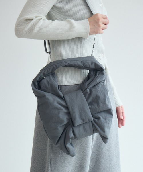 Paradise Picnic(パラダイスピクニック)の「リボン2WAYハンドルバッグ(ハンドバッグ・レディース・ブラック/チャコールグレー・FREE)」の3枚目の写真