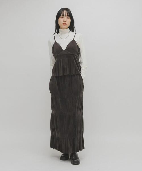 KBF（ケイビーエフ）の「illi　タートルベーシックカットソー（Tシャツ/カットソー・レディース・オリーブ/オフホワイト/グレー・ONE）」の8枚目の写真