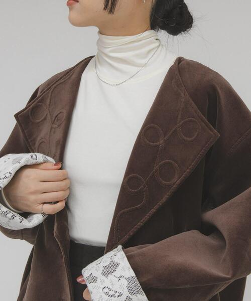 KBF（ケイビーエフ）の「illi　タートルベーシックカットソー（Tシャツ/カットソー・レディース・オリーブ/オフホワイト/グレー・ONE）」の9枚目の写真