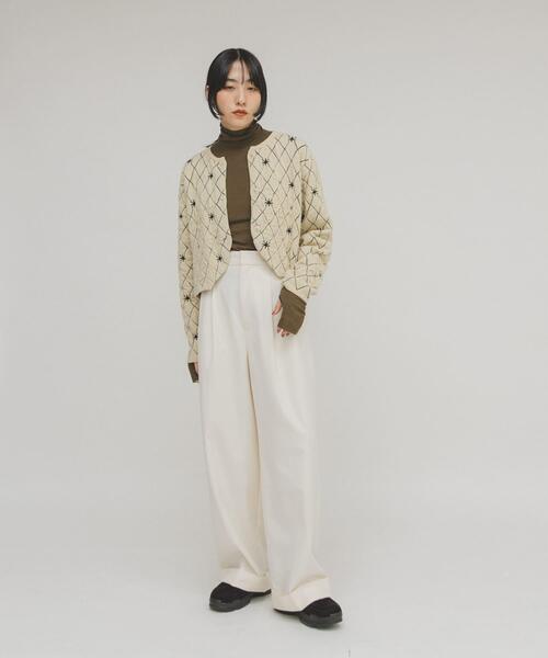 KBF（ケイビーエフ）の「illi　タートルベーシックカットソー（Tシャツ/カットソー・レディース・オリーブ/オフホワイト/グレー・ONE）」の14枚目の写真