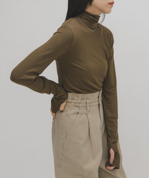 KBF（ケイビーエフ）の「illi　タートルベーシックカットソー（Tシャツ/カットソー・レディース・オリーブ/オフホワイト/グレー・ONE）」の15枚目の写真