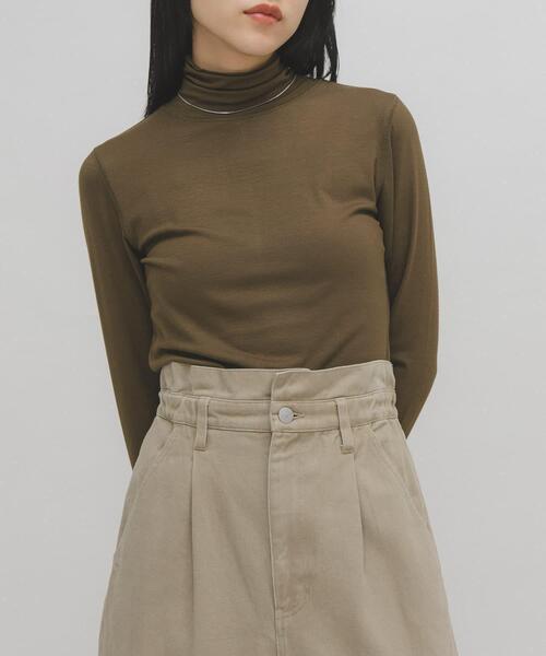 KBF（ケイビーエフ）の「illi　タートルベーシックカットソー（Tシャツ/カットソー・レディース・オリーブ/オフホワイト/グレー・ONE）」の16枚目の写真